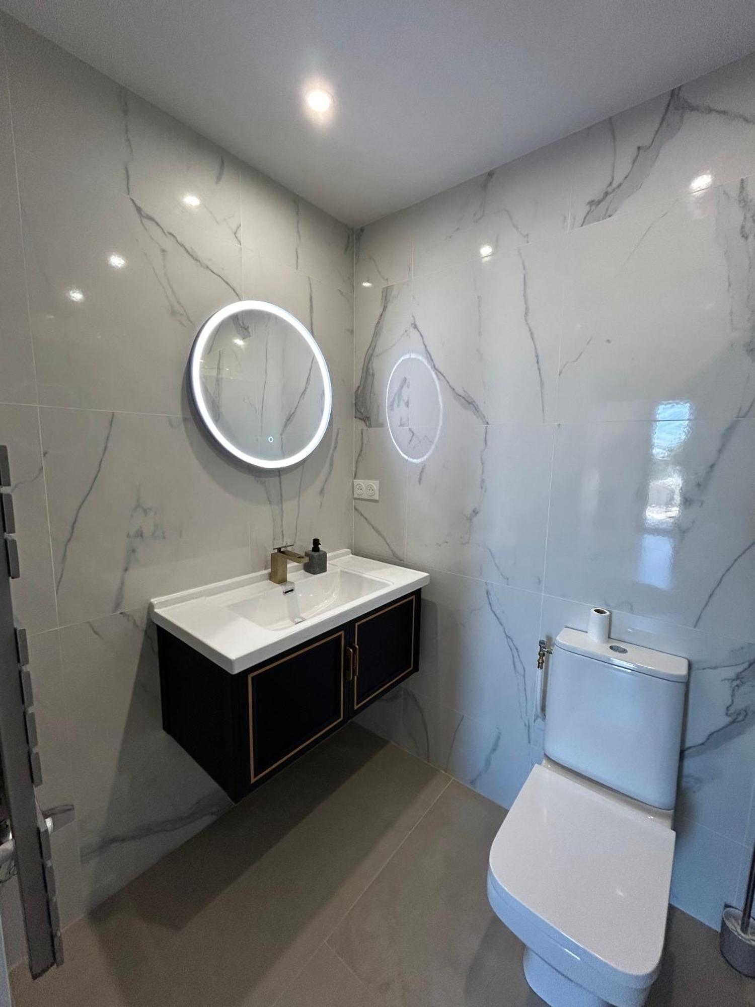 Eze - Appartement Dans Bas De Villa Avec Piscine Pres De Monaco Exterior foto